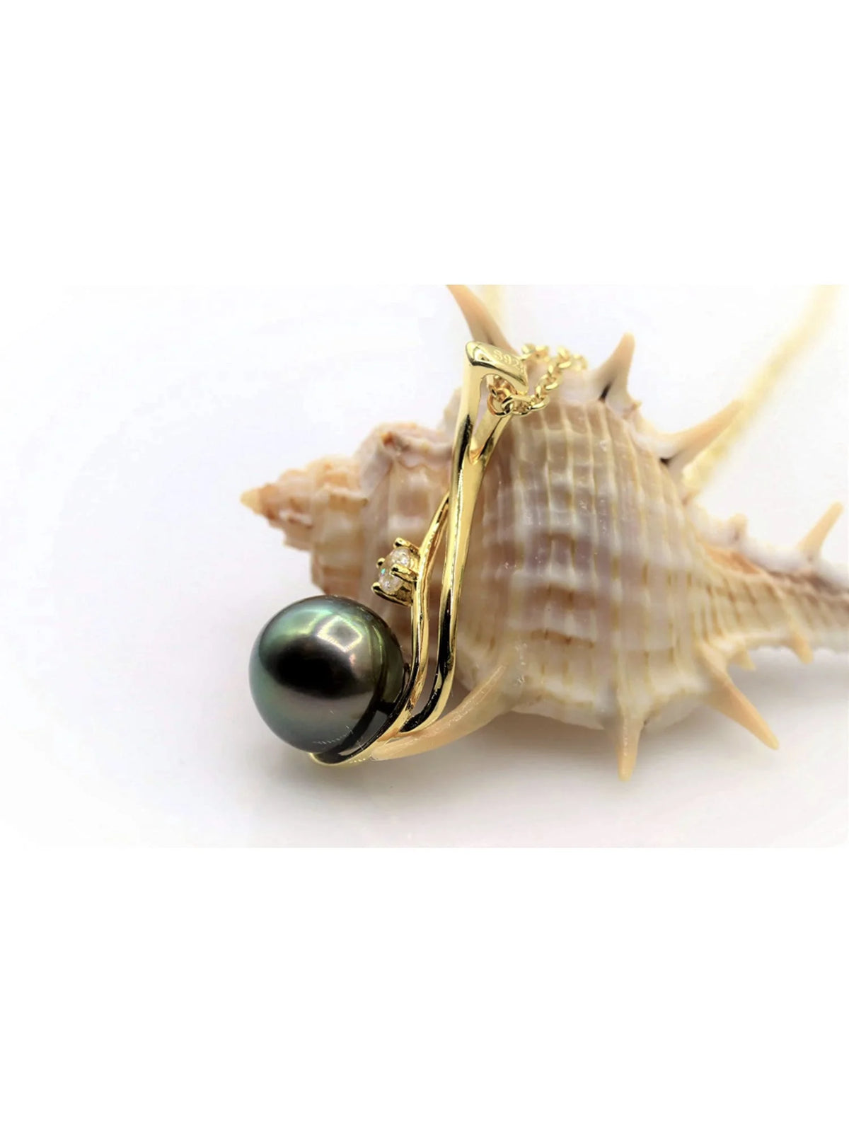 Genuine Tahitian Black Pearl Pendant Necklace in 18k Yellow Gold Plated 925 Sterling Silver A75667