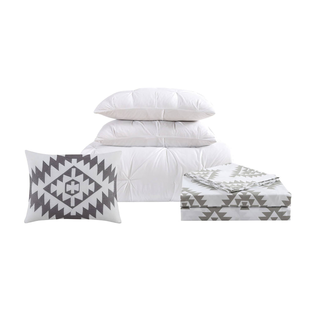Queen Pleated Bed in A Bag White Z946