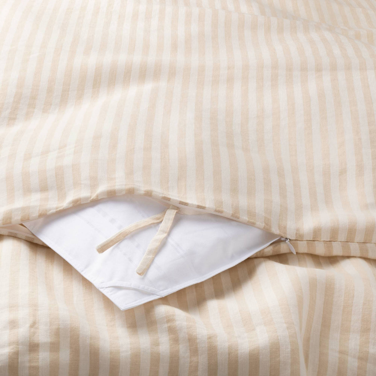 White/Natural Stripe Linen Duvet & Sham Set F18166