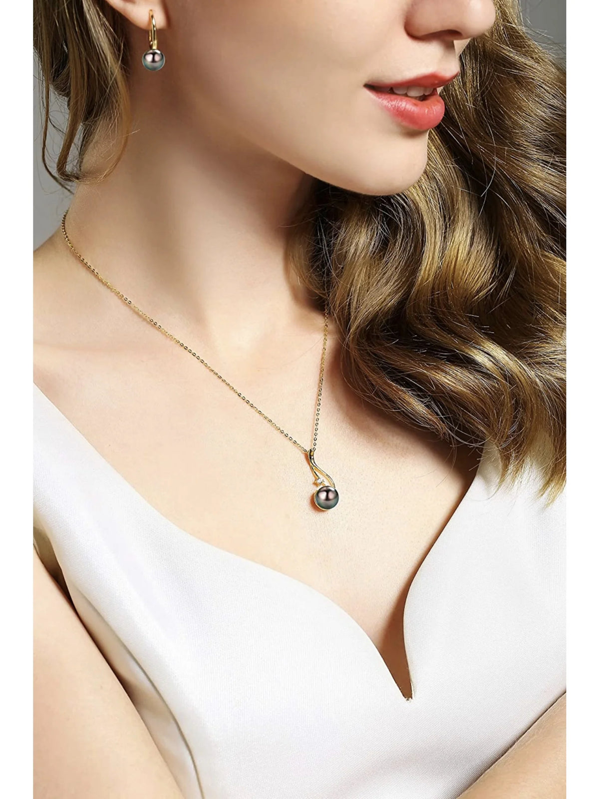 Genuine Tahitian Black Pearl Pendant Necklace in 18k Yellow Gold Plated 925 Sterling Silver A75667