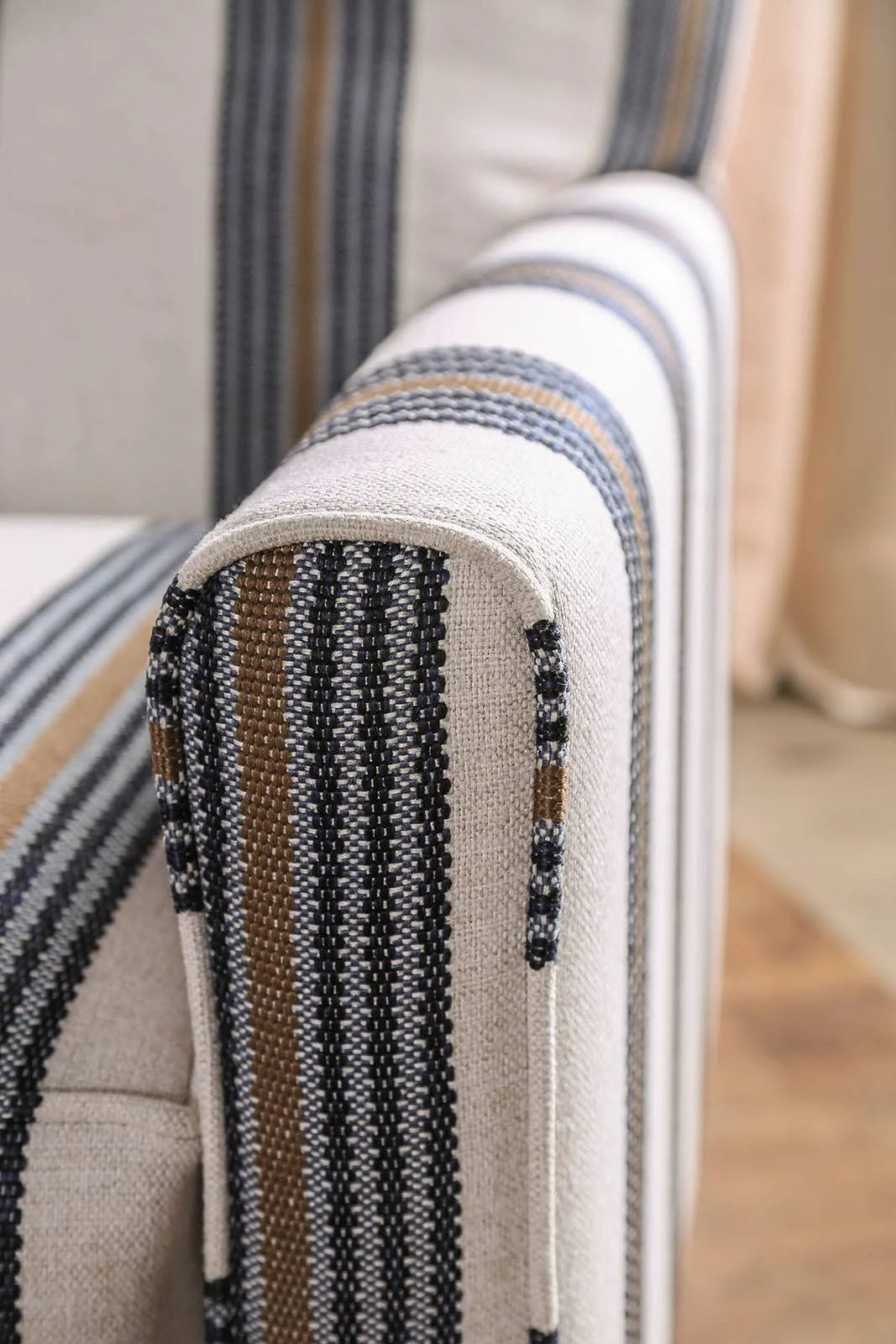 Beige Stripe Chair Z661