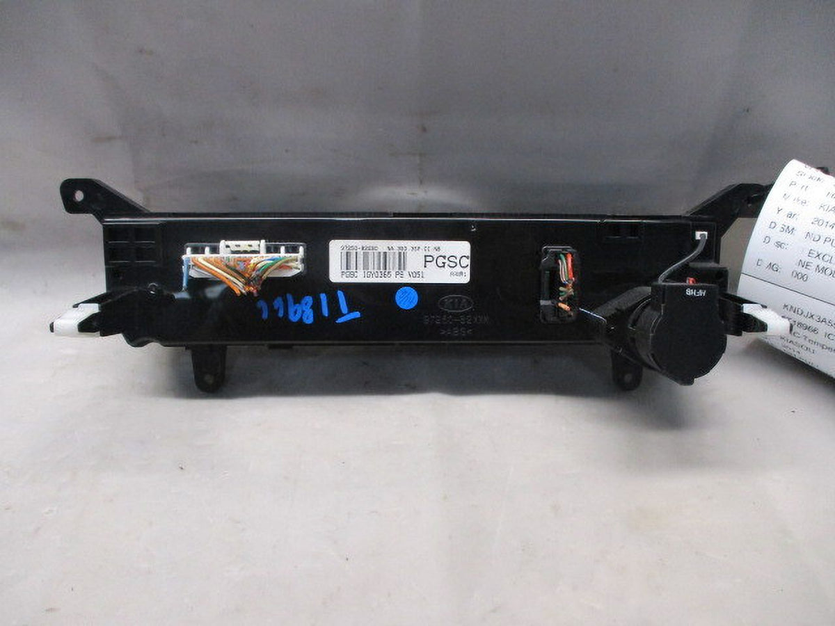 Pre-Owned Kia Soul AC Heater Temperature Control Unit S645