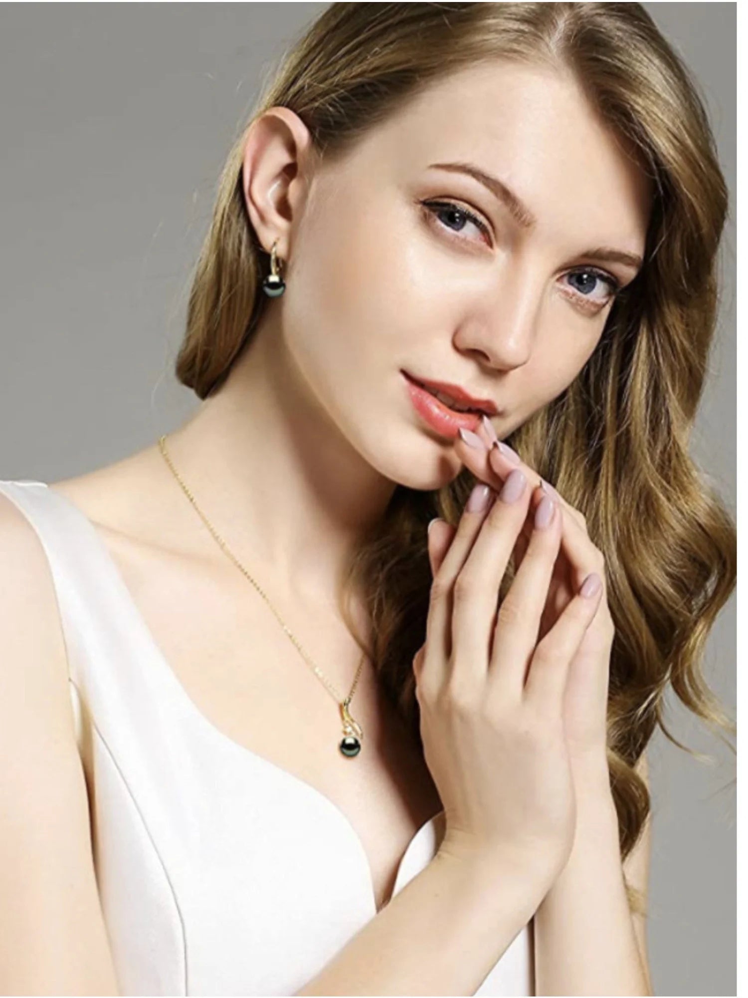 Genuine Tahitian Black Pearl Pendant Necklace in 18k Yellow Gold Plated 925 Sterling Silver A75667