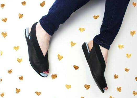 Black Flat Shoes F40646